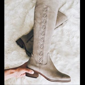 NWT VINCE CAMUTO Kreesell Knee Boot size 9.5 Wide Calf